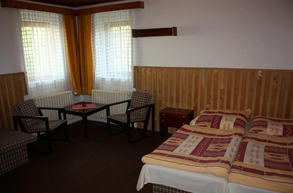Penzion Pinokio Boží Dar Buitenkant foto